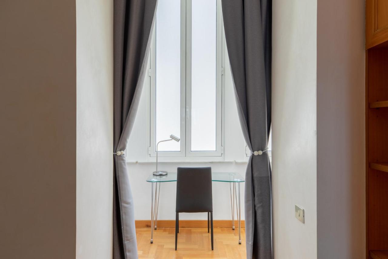 Iflat Synagogue At Your Feet Rom Exteriör bild